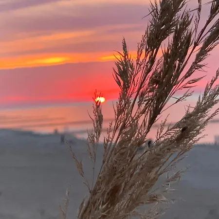 W&g Rewal-widok Na Morze, Z Prywatnym Zejsciem Na Plaze *